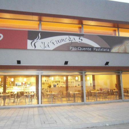Campo  Espacoso T3 Com Terraco & Churrasqueira מראה חיצוני תמונה
